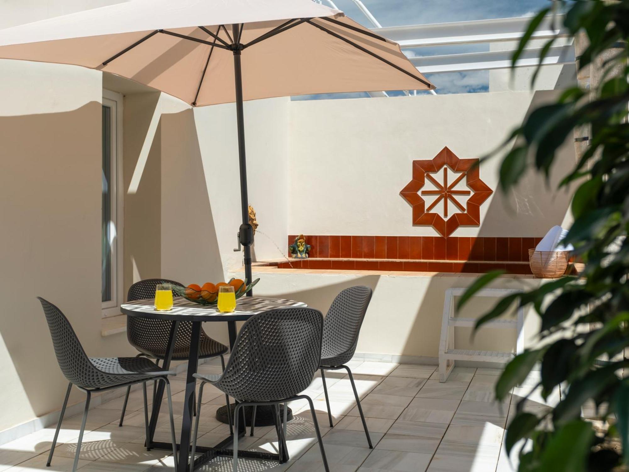 Estrella Giralda By Valcambre Apartment Севиля Стая снимка