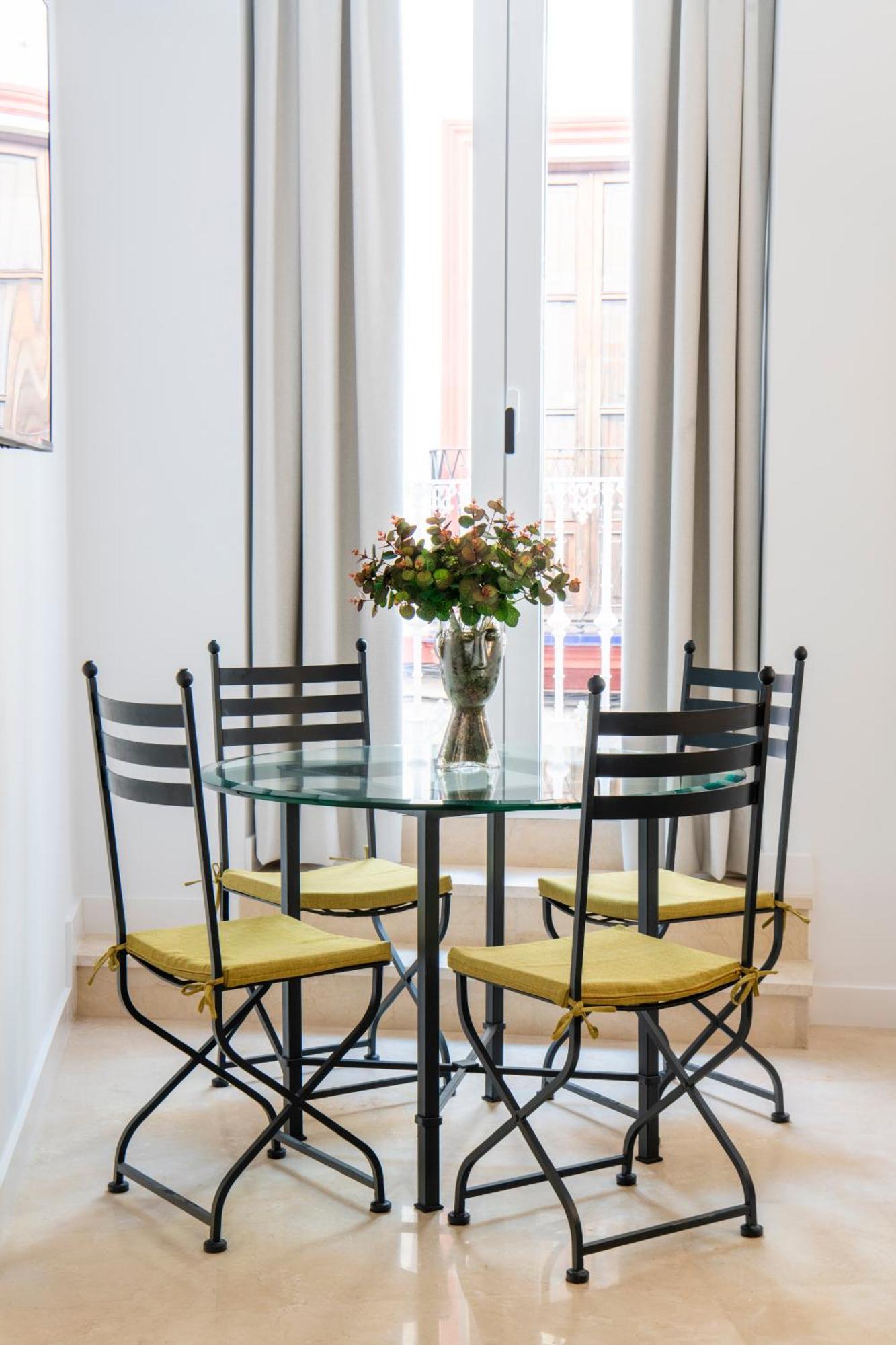 Estrella Giralda By Valcambre Apartment Севиля Екстериор снимка